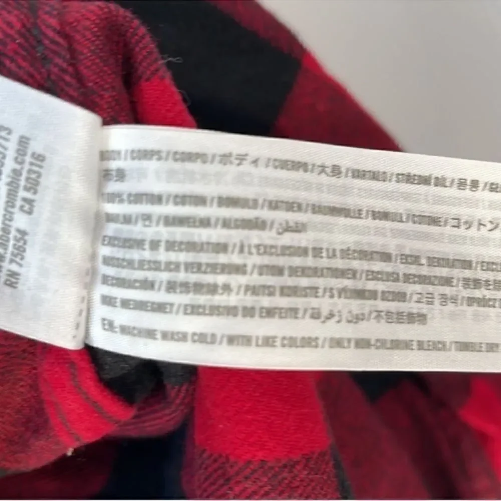Hollister Christmas Plaid Soft Flannel Button Down Shirt